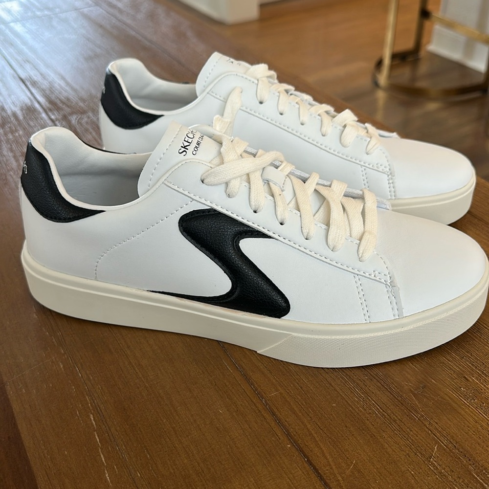 Skechers Eden Court Classic - size 9 - never worn